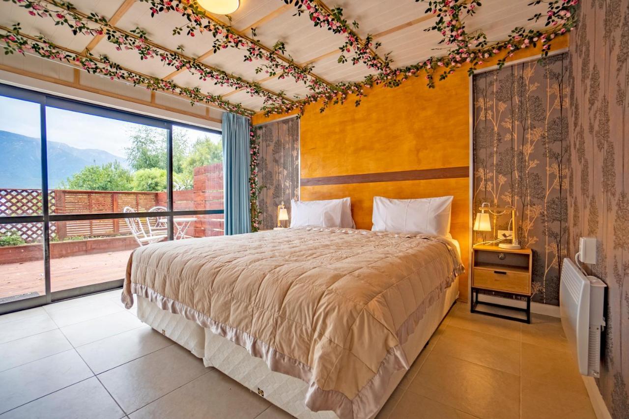 Waikoura Springs Bed and Breakfast Kaikoura Esterno foto